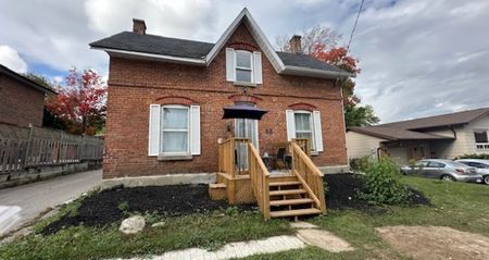 48 Rose, #1 Barrie | $1350 per month | Plus Hydro - Photo 5