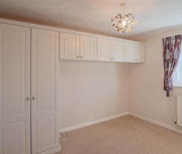 3 bedroom detached bungalow to rent - Photo 5