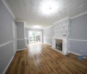 3 bedroom terraced house to rent - Photo 2