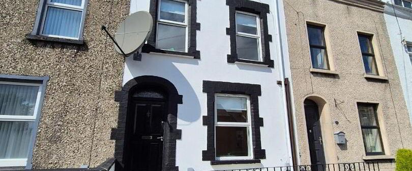 *6 Bed Student Accommodation*, 4 Marlborough Terrace, Derry - Photo 1