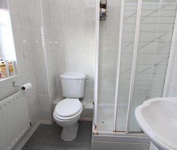 2 bedroom house to rent - Photo 2