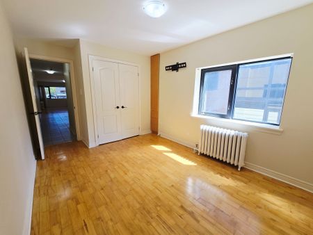 For Lease - 5317 Highway 7 N/A Unit# Apt 2, Vaughan, Ontario - Photo 3