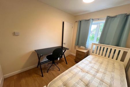 5 bedroom semi-detached house to rent - Photo 5