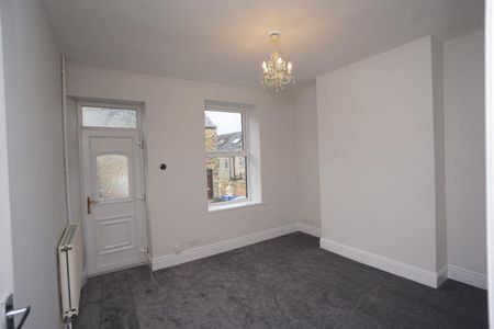 3 bedroom House To Let - Photo 4