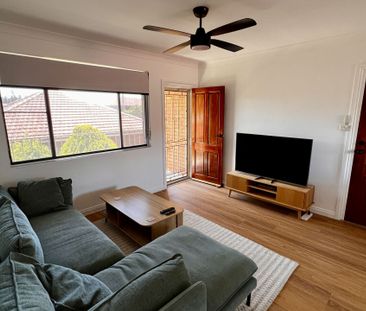 Stylish & Refreshed Two Bedroom Unit In Prime Fairy Meadow Location - Photo 5