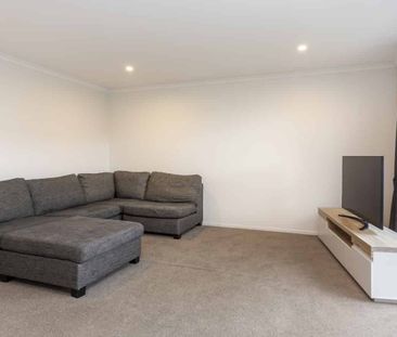 Lovely stand alone two bedroom home! - Photo 3