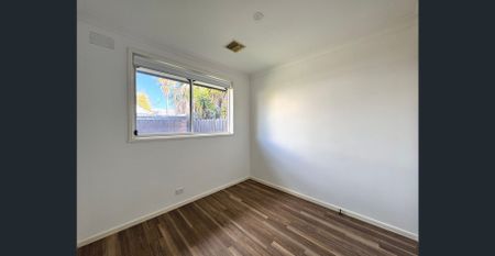 Renovated 3-Bedroom Home in Prime Location! - Photo 4