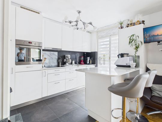 Appartement exclusif de 2.5 pièces à Saint-Sulpice avec balcon - Photo 1