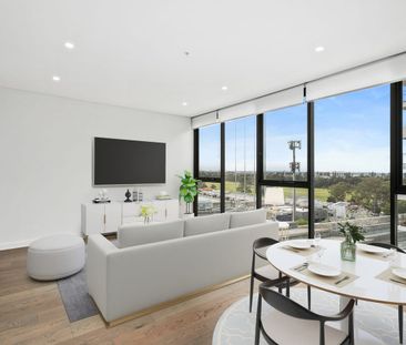 One Bedroom Unit with Park and Bay Views - Photo 1