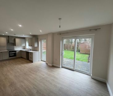 Detached house to rent on - Photo 5
