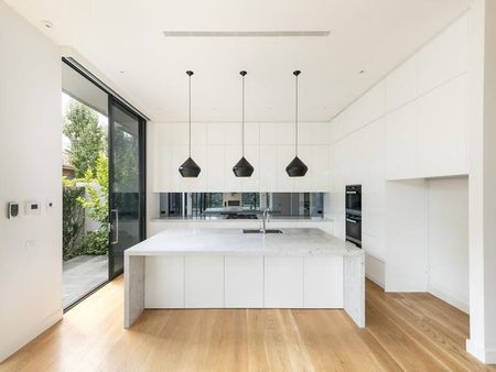 396 New Street, Brighton VIC 3186 - House For Rent | Domain - Photo 2