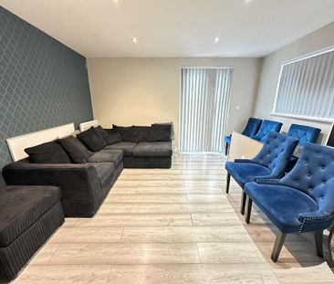 3 bedroom semi-detached house to rent - Photo 3