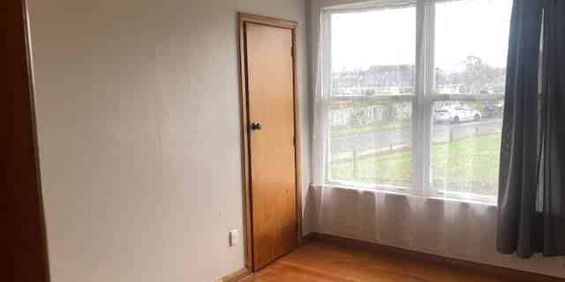 Family Home - Photo 3