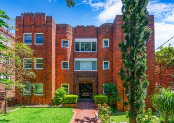 Bellevue Hill - Photo 1