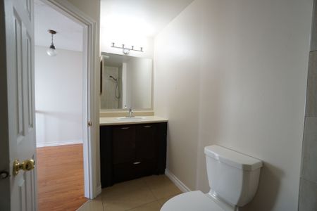 For Lease - 5 STAMFORD Private, Hunt Club - South Keys and Area, Ontario - Photo 4