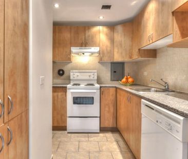 4488 STE-CATHERINE — Superbe 3 ½ avec une magnifique vue – À partir de 1 700 $ - Photo 6