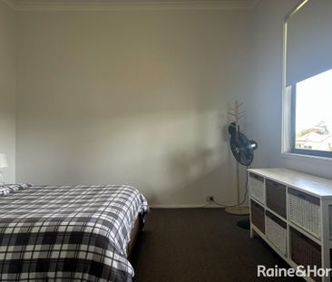 Three Bedroom Home - Photo 4