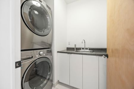 For Lease - 2068 Dundas Street Unit# Upper, Toronto, Ontario - Photo 3