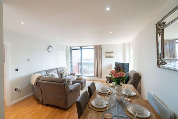 Whippendell Road - Photo 1