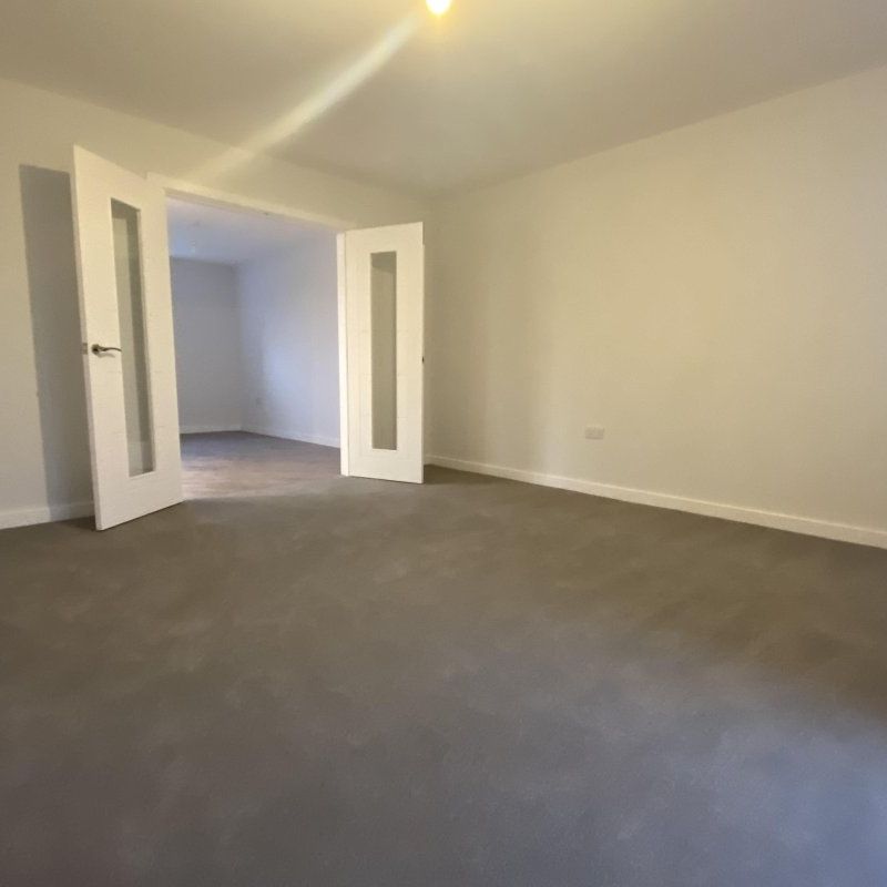 Buckingham Close - Photo 1