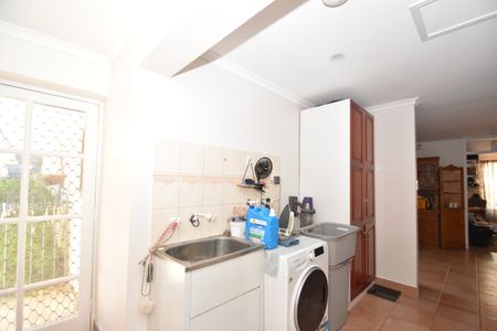 Pool and Garden Service Included in Rent - Photo 4