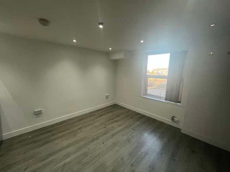 One Bedroom, First Floor, Rothesay Road &#; Luton, LU1 - Photo 2