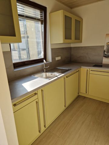 Schuch Immobilien – Urban wohnen: 3-Zimmer-Wohnung mit Balkon im Bleichenviertel - Photo 2