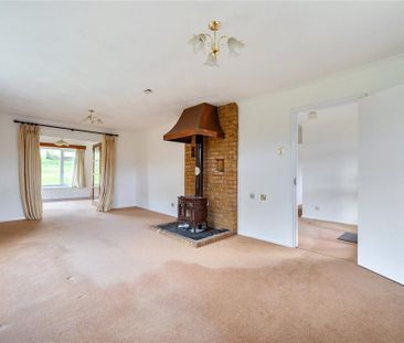 3 bedroom bungalow to rent - Photo 1