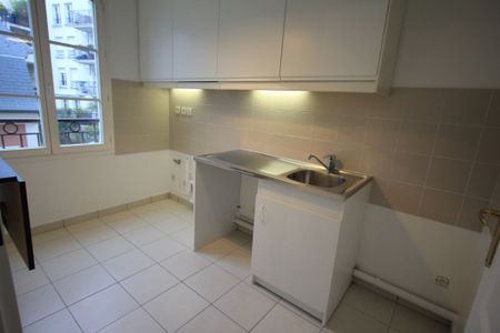 Location Appartement 2 pièces 44m² LE PLESSIS ROBINSON 92350 - Photo 4