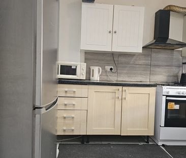 Room in a Shared House, Blagden St, S2 - Photo 6