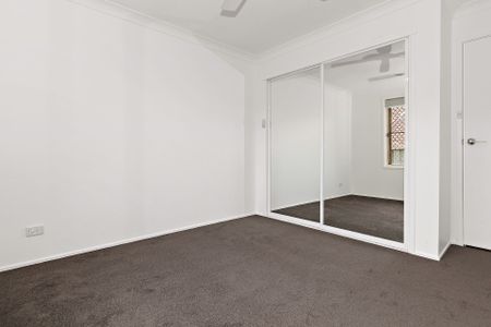 2/16 Madeleine Avenue, - Photo 5