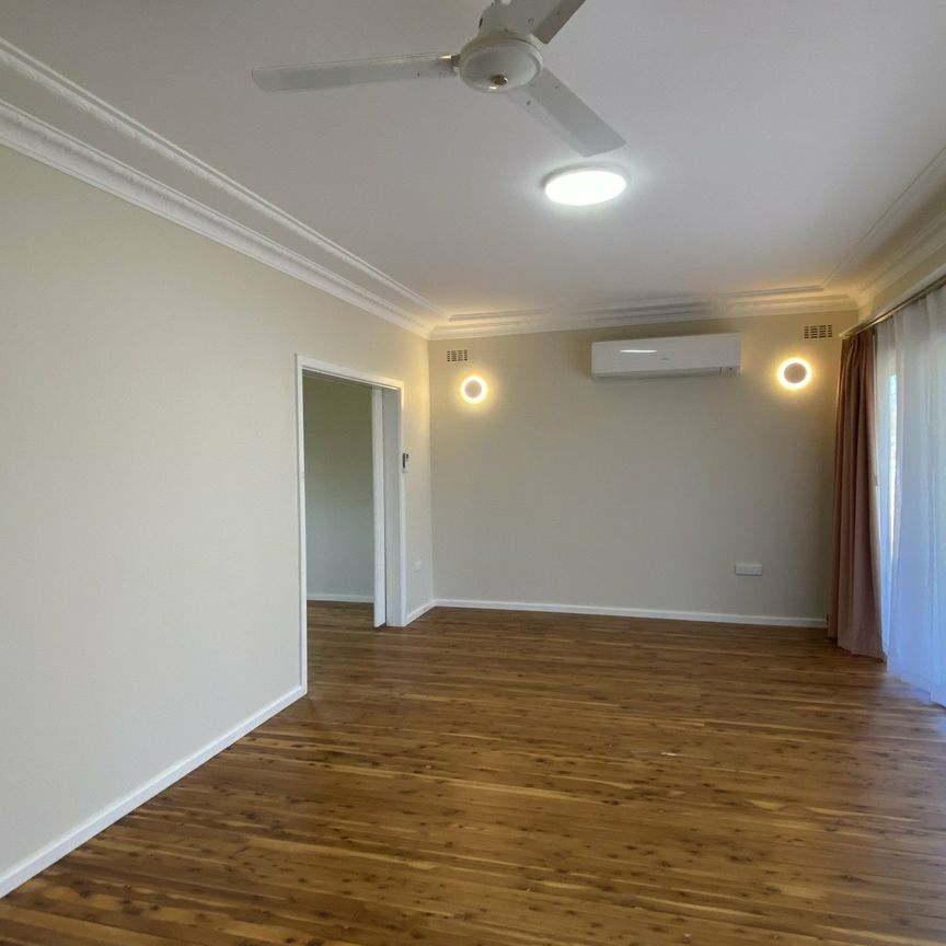 Family-Friendly Home for Rent in Narromine - Photo 1