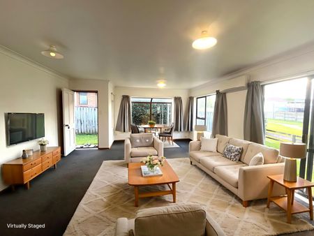 Tidy Brick & Tile Home - Photo 5