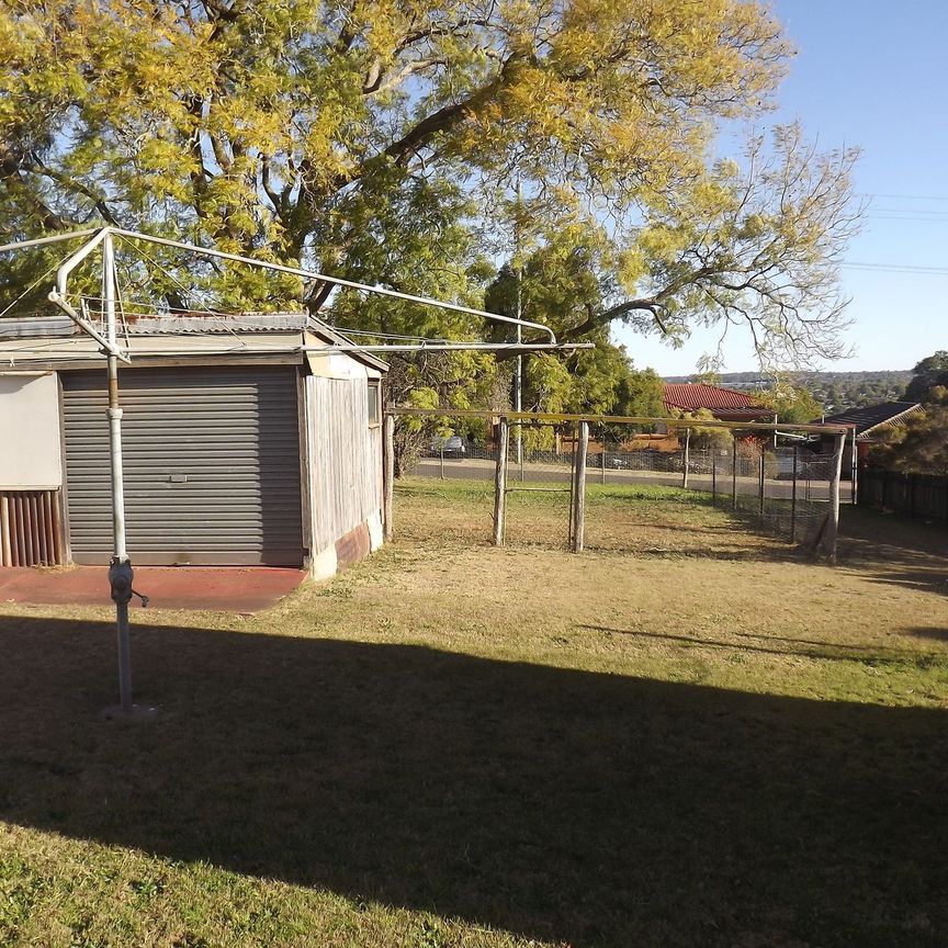 2 Bedroom House Short Stroll to Northpoint Shopping Centre & Parks! - Photo 1