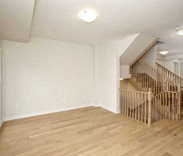 For Lease - 5893 Saigon Street, Mississauga, Ontario - Photo 2
