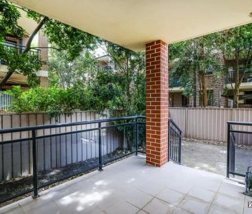 “Pet Friendly Unit with Large Courtyard” - Photo 6