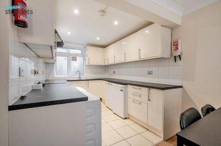 4 bedroom terraced house to rent - Photo 4