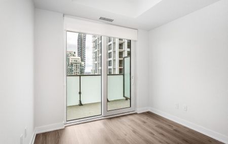 For Lease - 4130 Parkside Village Drive Unit# 1808, Mississauga, Ontario - Photo 3