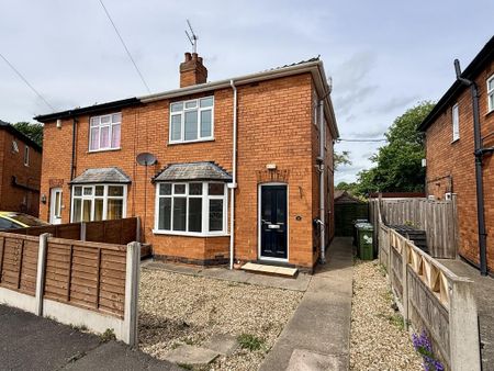 3 bedroom semi-detached house to rent - Photo 3