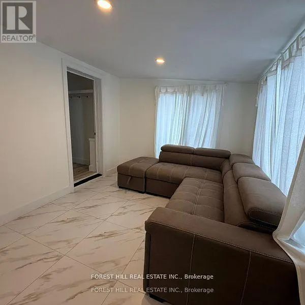 102 HARBARD ROAD - Photo 1