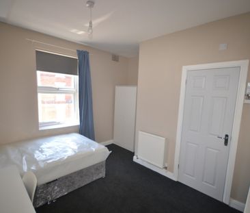 6 bed End Terraced House for Rent - Photo 6