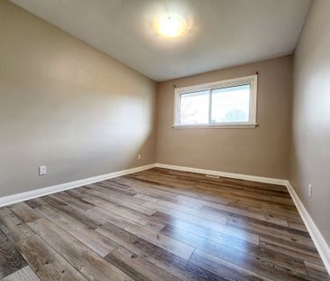 For Lease - 58 Athabasca Street, Oshawa, Ontario - Photo 2
