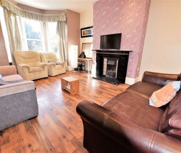 5 bedroom House in Moorland Avenue, Leeds - Photo 3