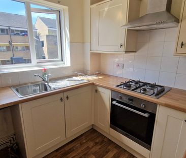 St Matthews Court, King Street, Gosport, Hampshire, PO12 1AW - Photo 4