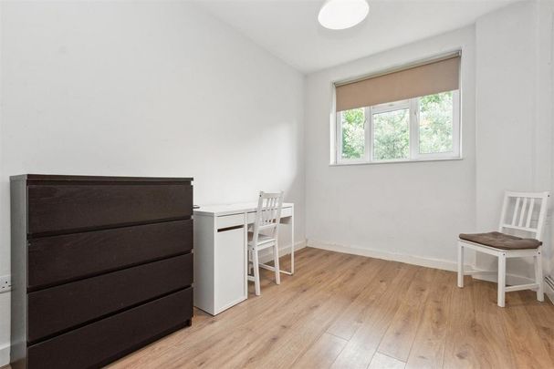 3 bedroom flat to rent - Photo 1