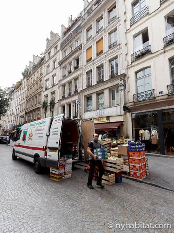 Logement à Paris, Location meublée - Photo 2