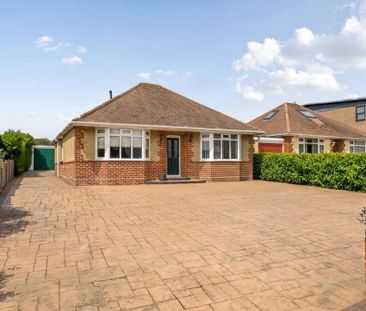 3 bedroom flat to rent - Photo 4