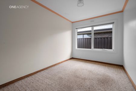Neat & Ideally Located - Photo 4