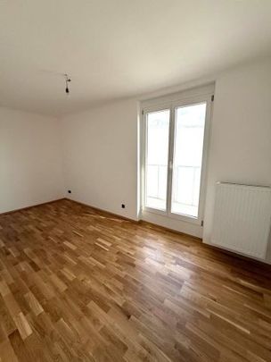 TOPRENOVIERTE 2-Zimmer Wohnung mit Terrasse und Weitblick - Foto 1