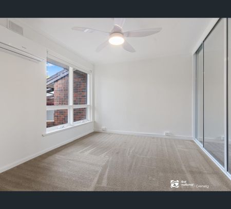 17 Conington Crescent, Morphett Vale, SA 5162 - Photo 2